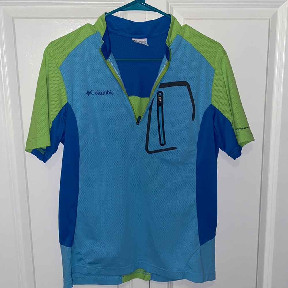Columbia women’s athletic cycling top size medium